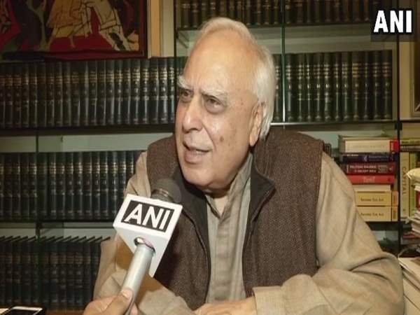 मोदी नहीं जब भगवान चाहेंगे तभी बनेगा राम मंदिर: कपिल सिब्बल मोदी नहीं जब भगवान चाहेंगे तभी बनेगा राम मंदिर: कपिल सिब्बल