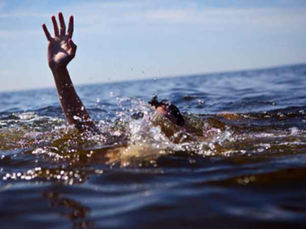 Two relatives drowned in river Ganga in Mirzapur Two relatives drowned in river Ganga in Mirzapur