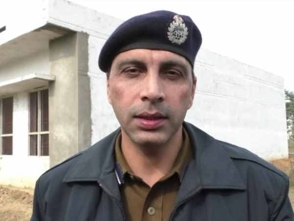 Dead body of policeman found on the road of Moradabad