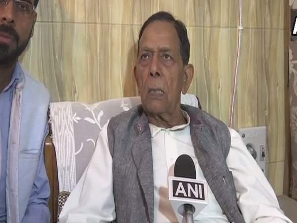 राम मंदिर पर बयान दे फंसे सिब्बल, वक्फ बोर्ड ने किया किनारा राम मंदिर पर बयान दे फंसे सिब्बल, वक्फ बोर्ड ने किया किनारा