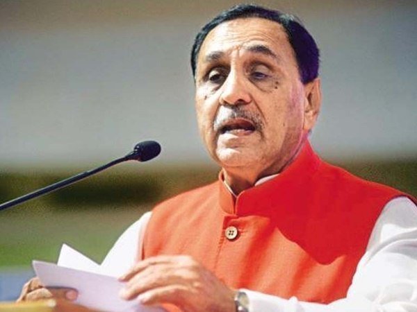 आनंदीबेन की जगह पर रूपाणी को बनाया गया था सीएम