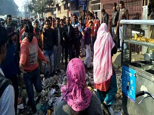 Punish for misbehave with women worker in Saharanpur