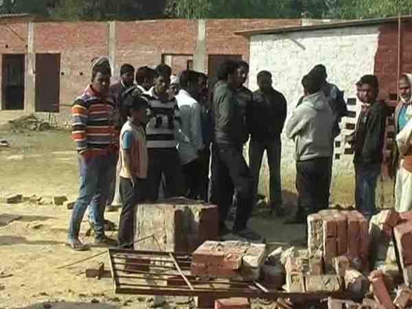 One schoolgirl killed when boundry wall fell in Private School, Amethi