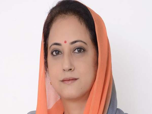 UP Civic Polls 2017:पूर्व केंद्रीय मंत्री जितिन प्रसाद की भाभी नीलिमा प्रसाद को चौथी बार मिली करारी हार, सपा का कब्जा