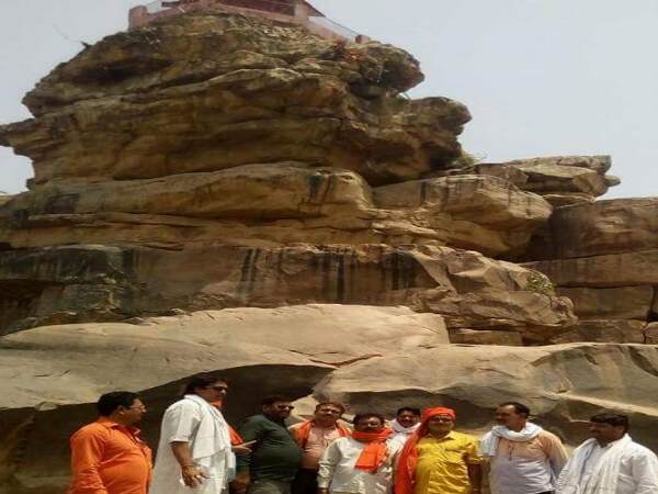 shivling stolen from sujawan temple allahabad