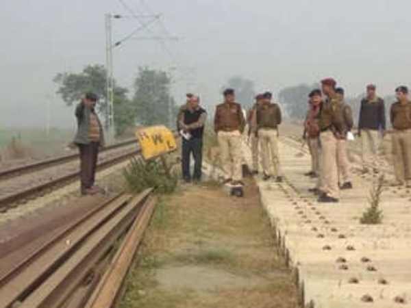 Dacoits looted passengers in Buddh Purnima express in Bihar