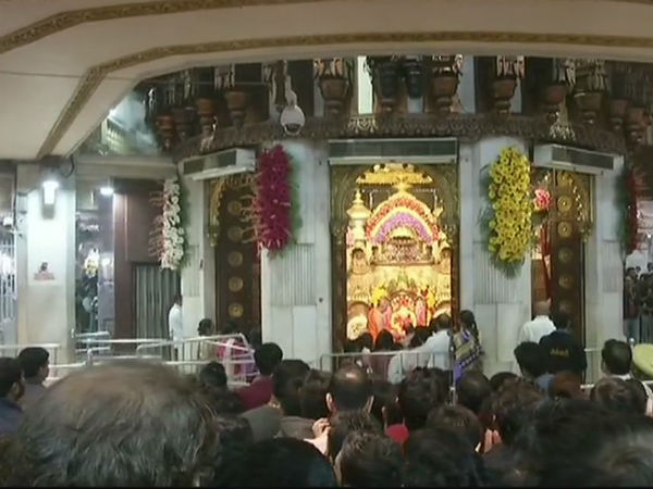 तमाम मंदिर में विशेष आरती