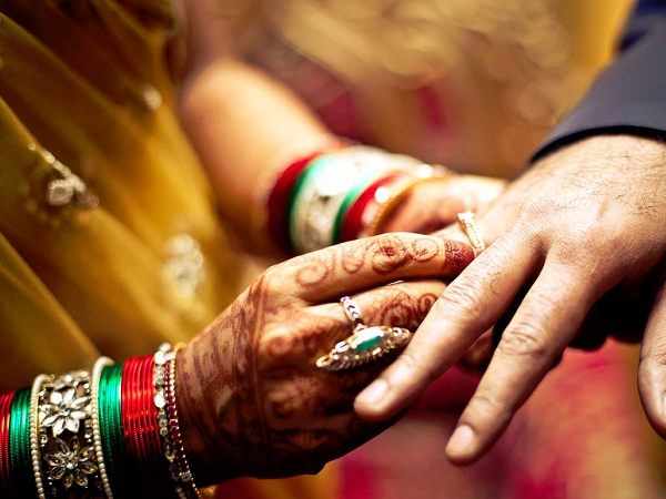 इंगेजमेंट के बाद बनाए संबंध