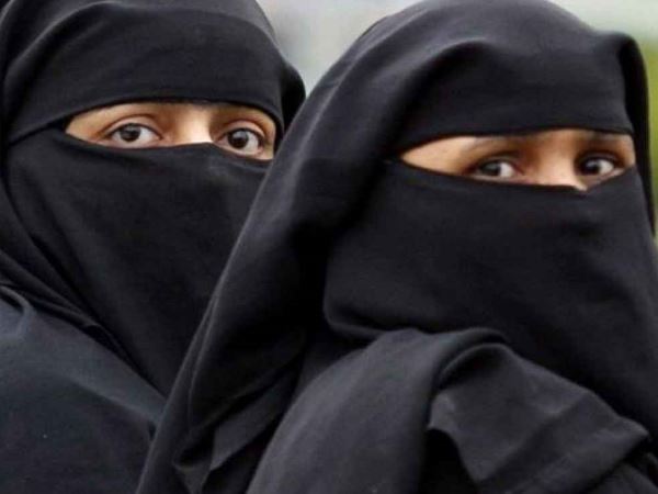  एक बार में तीन तलाक कहने को 'अपराध' बताने वाले क्लॉज को हटा दिया जाए
