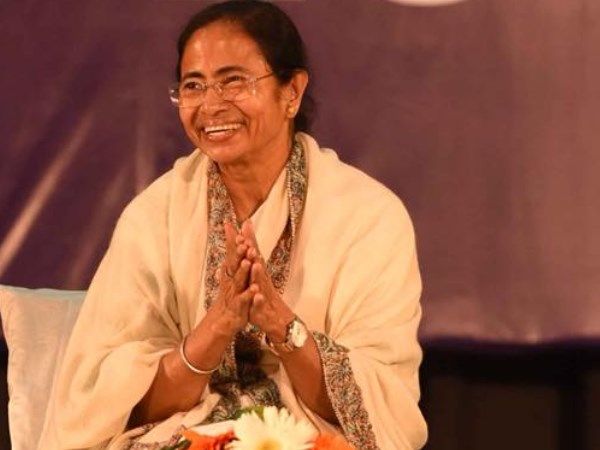 ममता बनर्जी ने ट्वीट कर दी बधाई ममता बनर्जी ने ट्वीट कर दी बधाई
