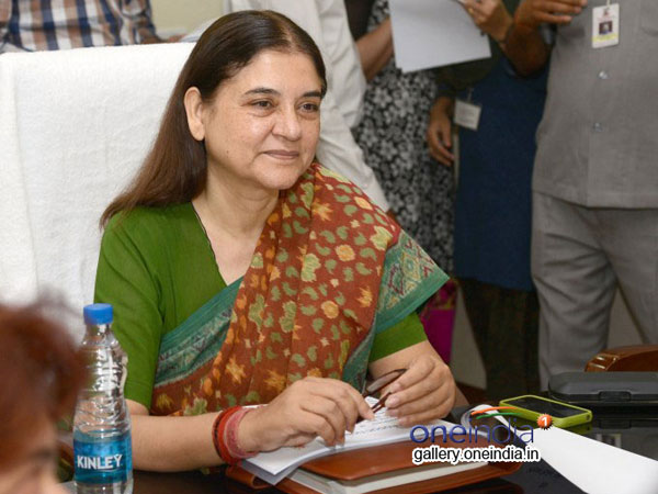 26 जनवरी से पैनिक बटन का ट्रायल 26 जनवरी से पैनिक बटन का ट्रायल