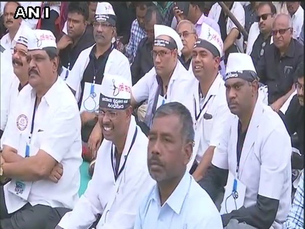 ब्रिज कोर्स को एमबीबीएस के बराबर का दर्जा दिया गया है 