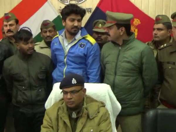 अपहर्ताओं के चंगुल से बच निकला