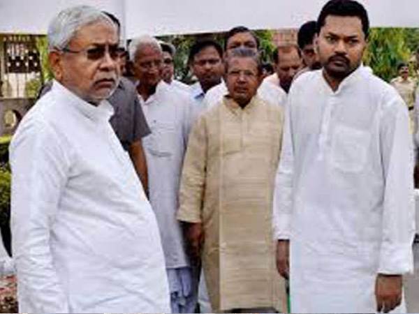  इतने करोड़ है बेटे निशांत की कुल संपत्ति