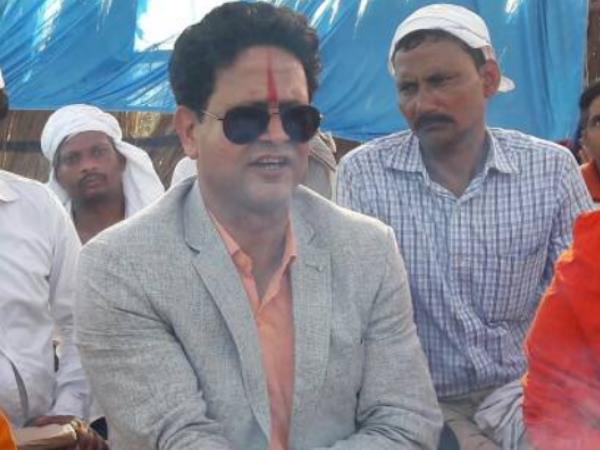 आजम खान पहुंचे थाने आजम खान पहुंचे थाने