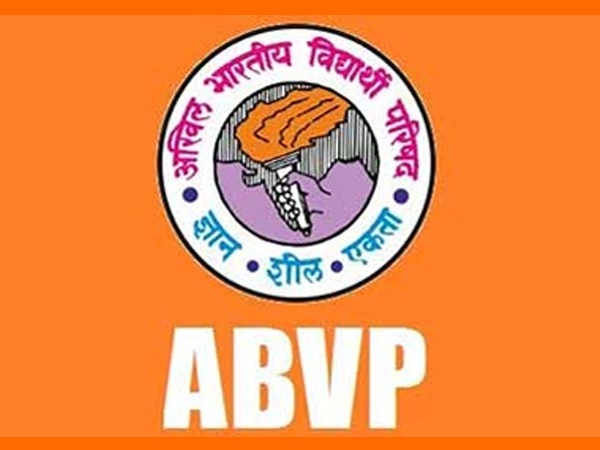 कार्यकर्ताओं और पुलिस में हुई झड़प!