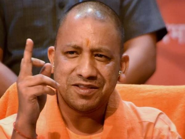 सरकार संघ के एजेंडे पर कर रही है काम 