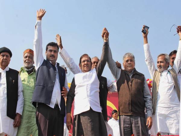 अपना रुख साफ करें पीएम