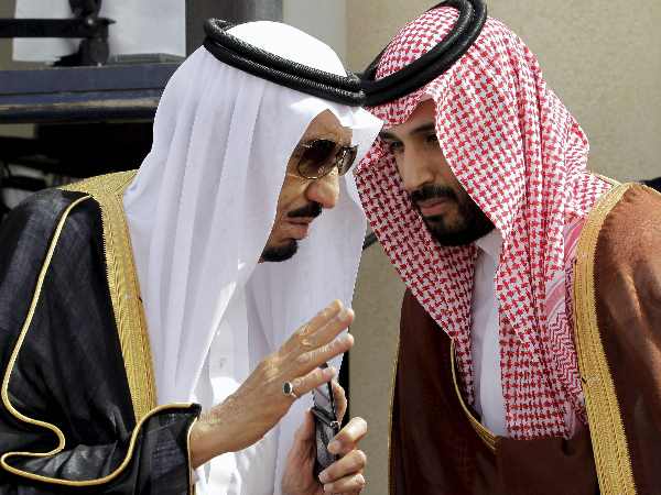 हायर कारागार भेजा गया