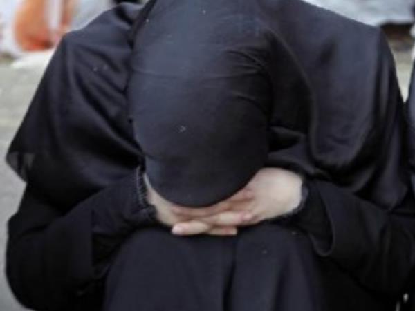 विदेश से जलाल ने दिया तलाक