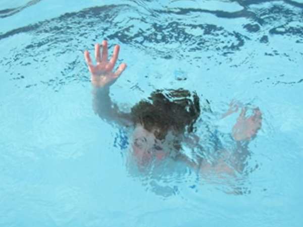 लोगों ने बाकियों को बचाया