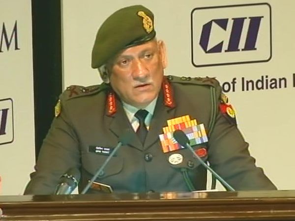 अब अपने बनाए हथियारों से लड़ेंगे अब अपने बनाए हथियारों से लड़ेंगे