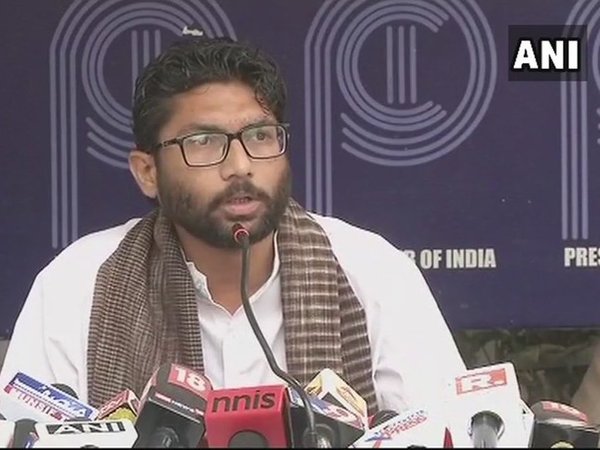  मेवाणी और उनके समर्थक भड़के 