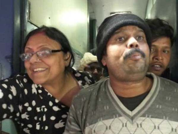 रेल यात्रियों ने की शिकायत रेल यात्रियों ने की शिकायत