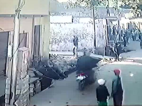 दुकान की जमीन को लेकर विवाद