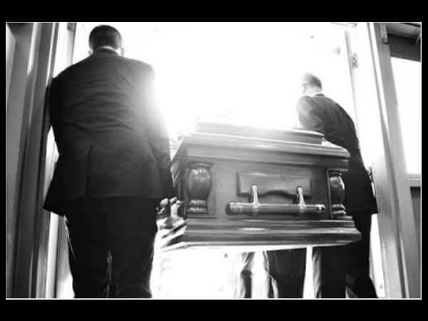  मरी हुई महिला ने दिया बच्चे को जन्म