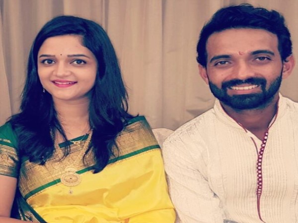 मैच देखती हैं राधिका