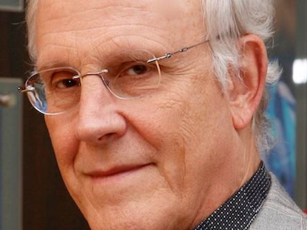 कैसे जातिवाद और धार्मिक कट्टरता को बर्दाश्त करें?