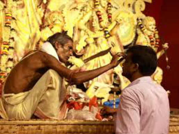 देवी प्रसन्न होती हैं देवी प्रसन्न होती हैं