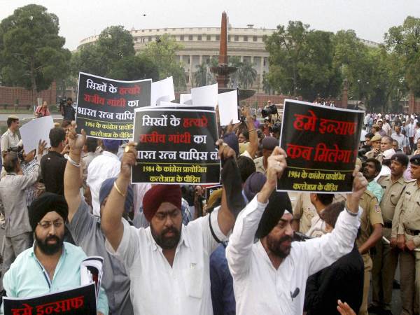 पीठ ने कहा कि... पीठ ने कहा कि...