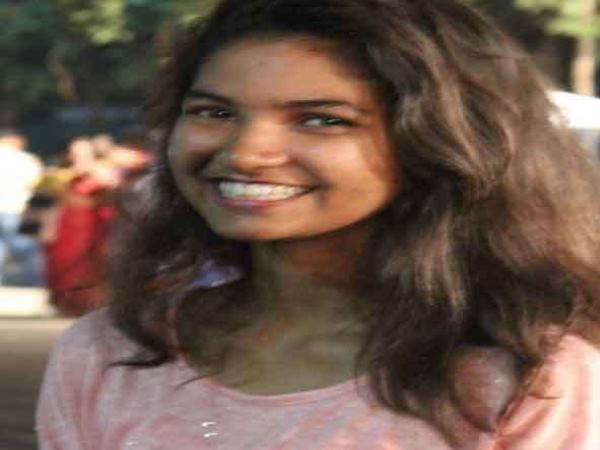 मुंबई-पुणे एक्सप्रेस वे पर हुआ हादसा