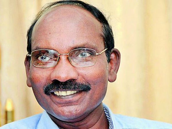 अभी दिमाग में इसरो के सौवें रॉकेट लांच का प्रोजेक्‍ट चल रहा है ..