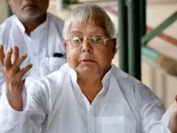 राजनीतिक गलियारों में मचा बवाल