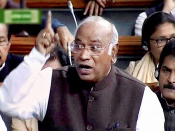 सरकार अपनी तिजोरी भर रही है