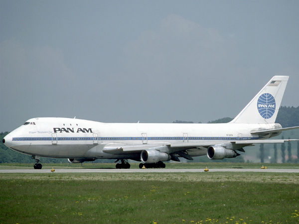 आतंकियों ने फायरिंग शुरू कर दी