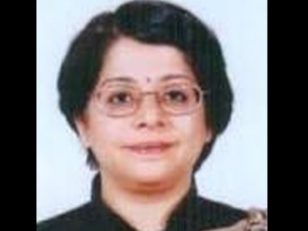 कौन हैं इंदु मल्होत्रा? 