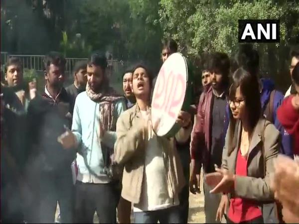 सिस्टम का बहिष्कार