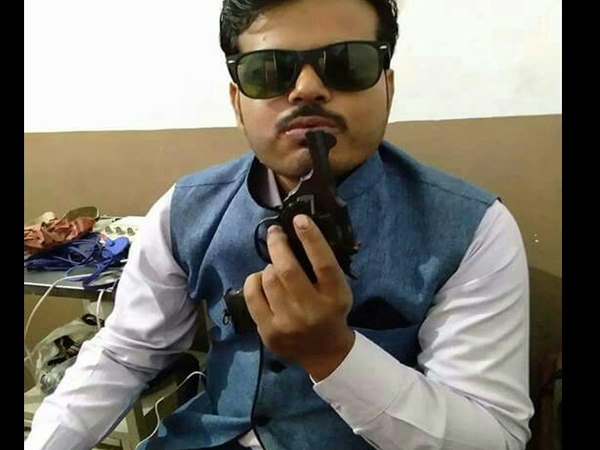 लोगों ने कमेंट में बताया गलत