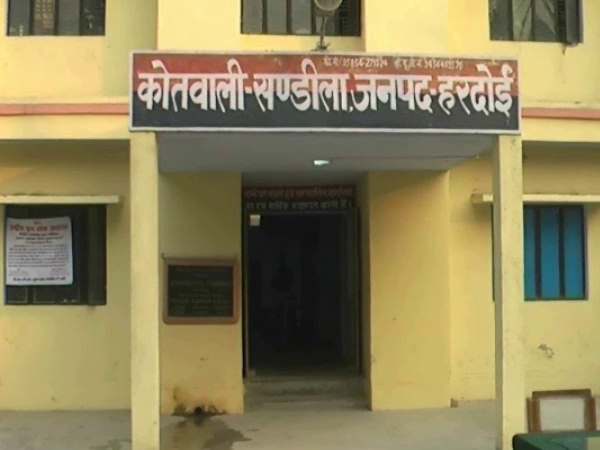 पुलिस ने शवों को पोस्टमॉर्टम के लिए भेजा