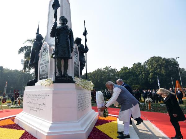  हाईफा तीन मूर्ति चौक रखा