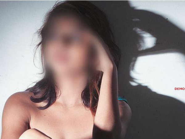एक्‍सीडेंट का बहाना बनाकर ले गई महिला
