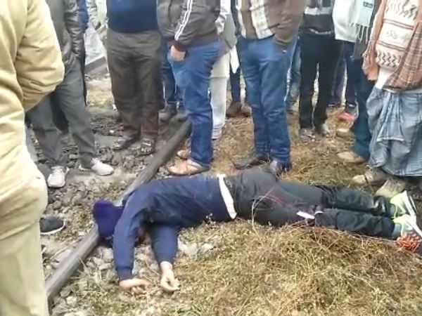 ट्रैक पर मिली थी पत्रकार के बेटे की लाश