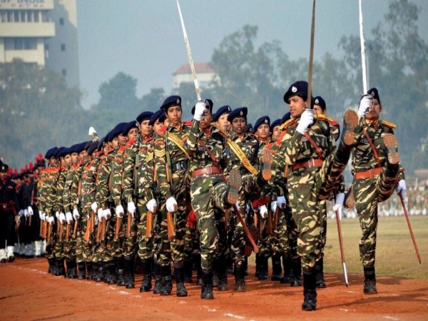 डीटीसी बसों के रूट को डाइवर्ट किया गया है