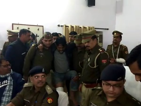 पुलिस ने मुठभेड़ में अशोक को पकड़ा