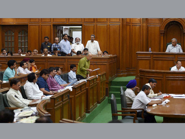 जमकर हुई नारेबाजी