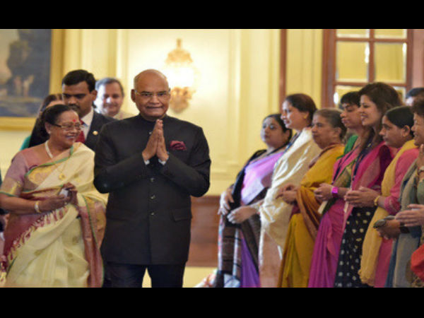 '30 किलो मेरा वजन और 30 किलो यात्रियों के बैग का'